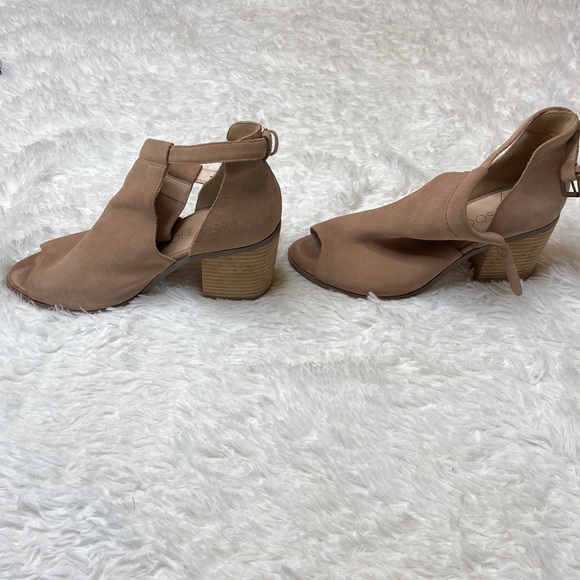 Sole Society Ferris Caramel Bootie Buckle Chunky Heel Peep Toe Shoes - Picture 5 of 11